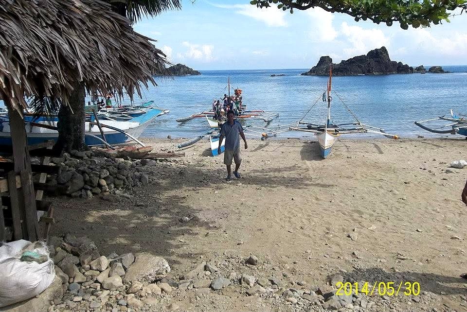 Bro. Manney made a 2 1/2 hours boat trip to meet us and then he will take another 2 1/2 hours trip with us to back to Fuga Island