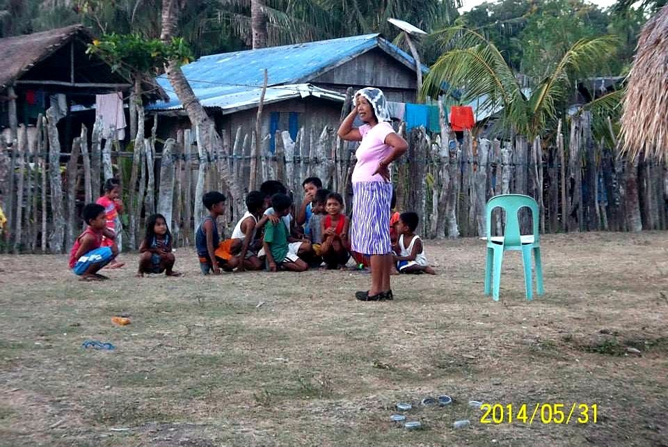 Gathering the children for a bible class