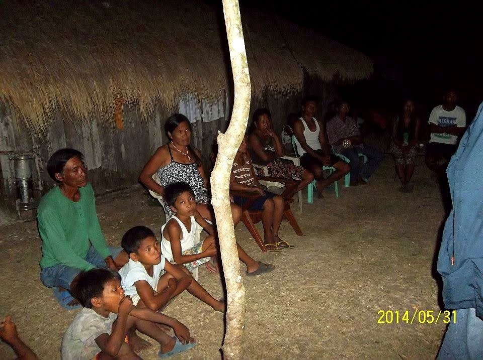 People gathering for the preaching.